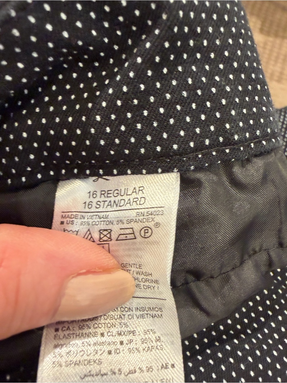 Old Navy Navy with White Dot Pixie Pants - Picture 6 of 7